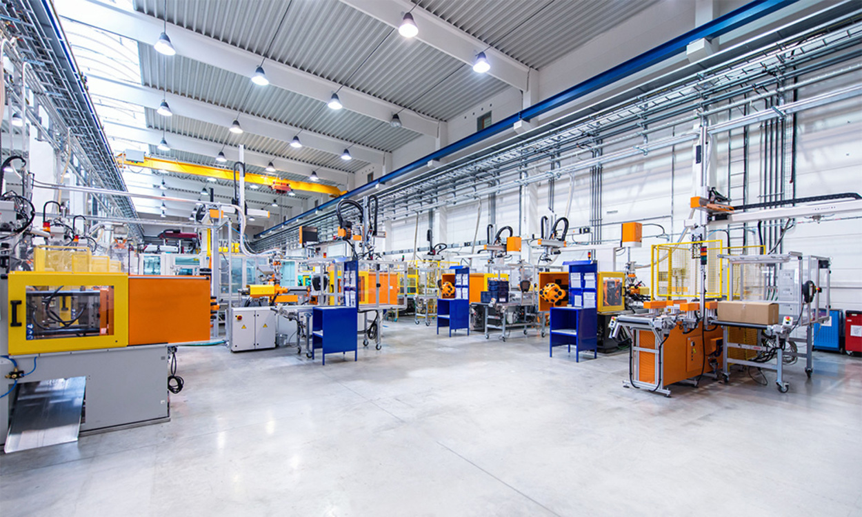 Industrie­beleuchtung bei Sondermann Elektrotechnik GmbH in Erfurt